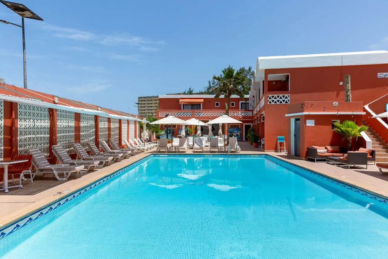 דקר Hotel La Madrague